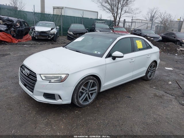 2018 AUDI A3 WAUAUGFF3J1022676 Photo 1