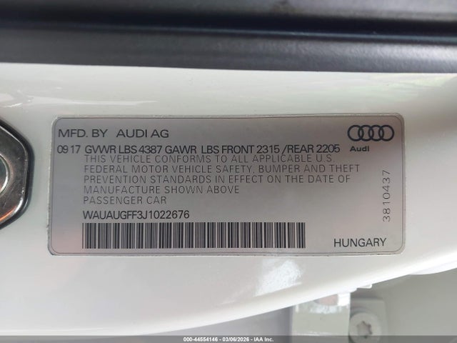 2018 AUDI A3 WAUAUGFF3J1022676 Photo 8