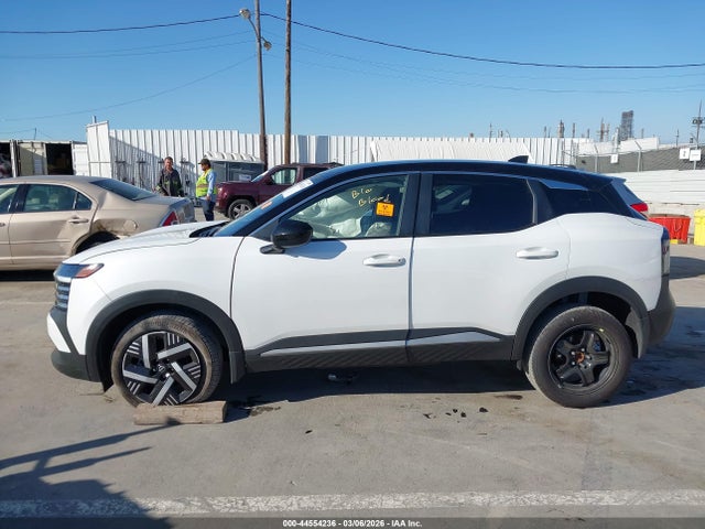 3N8AP6CA2SL415001 Nissan Kicks Sv Fwd