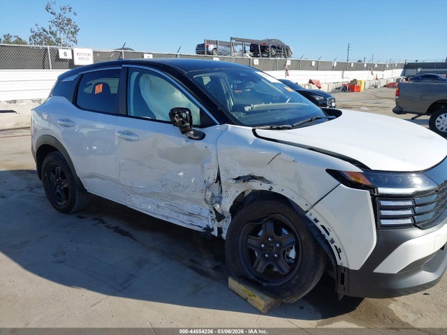 3N8AP6CA2SL415001 Nissan Kicks Sv Fwd