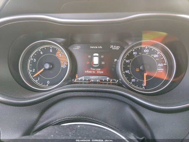 1C4PJMDN9KD180857 Jeep Cherokee Limited 4x4
