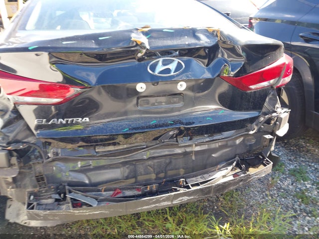 5NPD84LF1JH385784 Hyundai ELANTRA SEL
