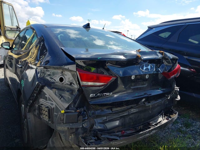 5NPD84LF1JH385784 Hyundai ELANTRA SEL