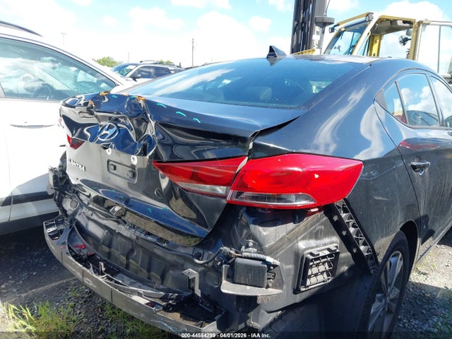 5NPD84LF1JH385784 Hyundai ELANTRA SEL
