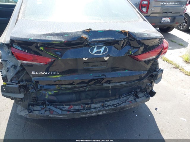 5NPD84LF1JH385784 Hyundai ELANTRA SEL