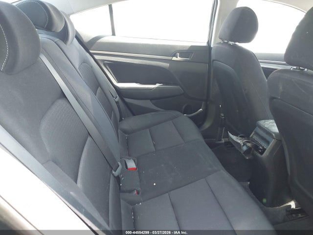 5NPD84LF1JH385784 Hyundai ELANTRA SEL