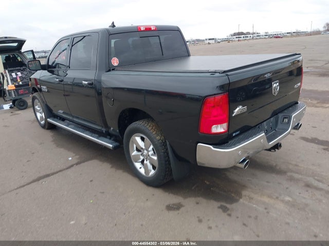 1C6RR7LT5HS819072 RAM 1500 Big Horn 4x4 5&#039;7 Box