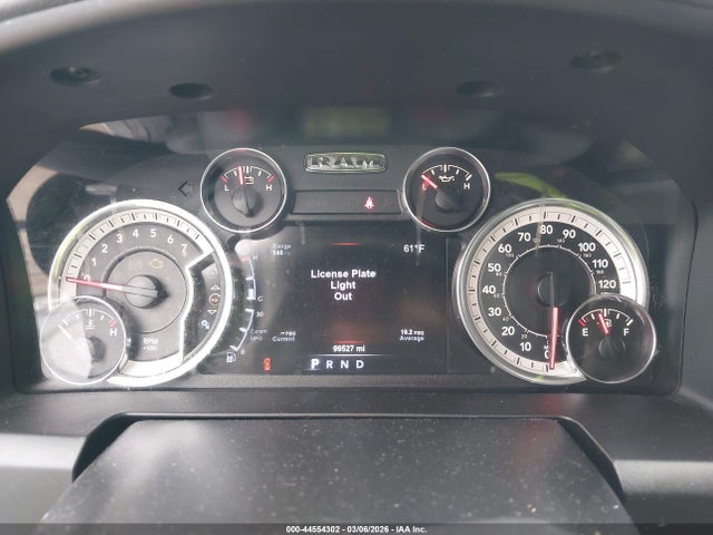 1C6RR7LT5HS819072 RAM 1500 Big Horn 4x4 5&#039;7 Box