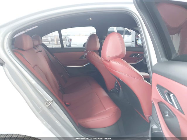 44554320 :رقم المزاد ، 3MW69CW06S8F64816 vin ، 2025 Bmw 330i مزاد بيع