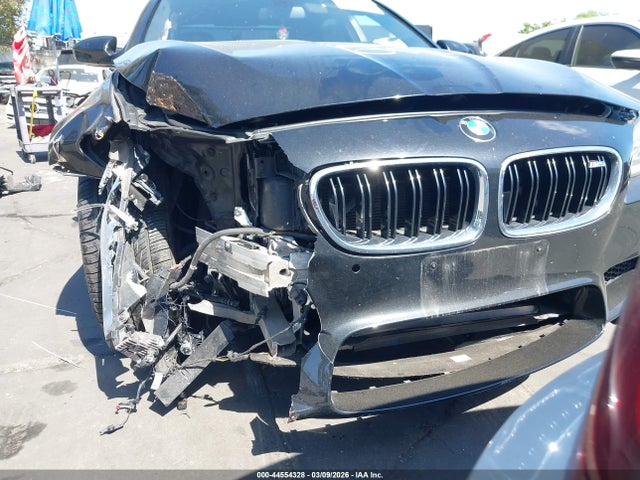 2015 Bmw M5 მანქანა იყიდება აუქციონზე, vin: WBSFV9C51FD594311, აუქციონის ნომერი: 44554328