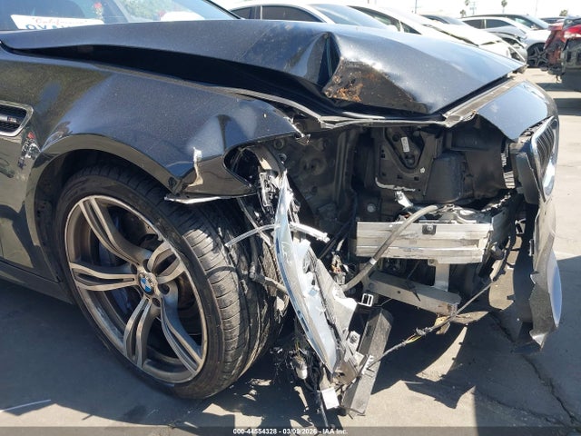 2015 Bmw M5 მანქანა იყიდება აუქციონზე, vin: WBSFV9C51FD594311, აუქციონის ნომერი: 44554328