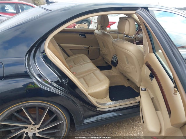 2010 MERCEDES-BENZ S 550 WDDNG7BB8AA309712 Photo 4