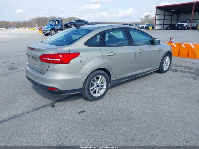 Ford FOCUS SE 2016 1FADP3F23GL346405 Image 4