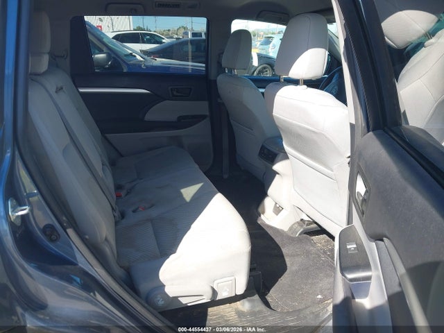 Toyota Highlander Le V6 2014 5TDBKRFH2ES051590 Image 8