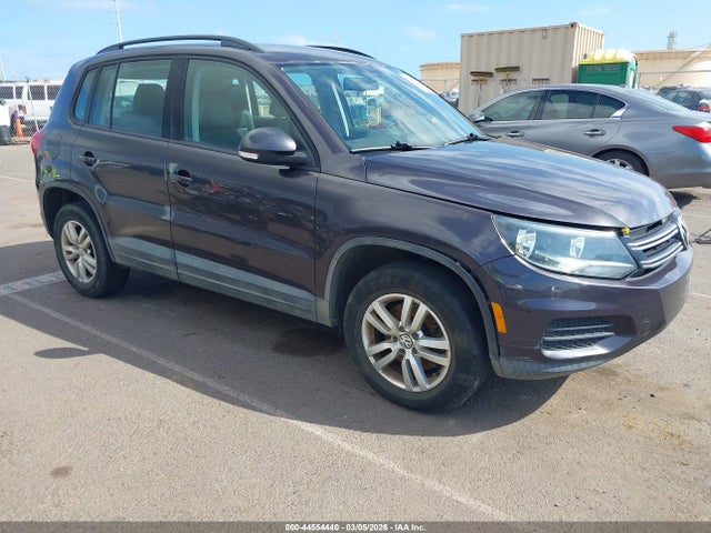 2016 VOLKSWAGEN TIGUAN WVGBV7AX8GW583466 Photo 0