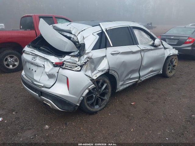 2019 INFINITI QX50 3PCAJ5M1XKF138330 Photo 3