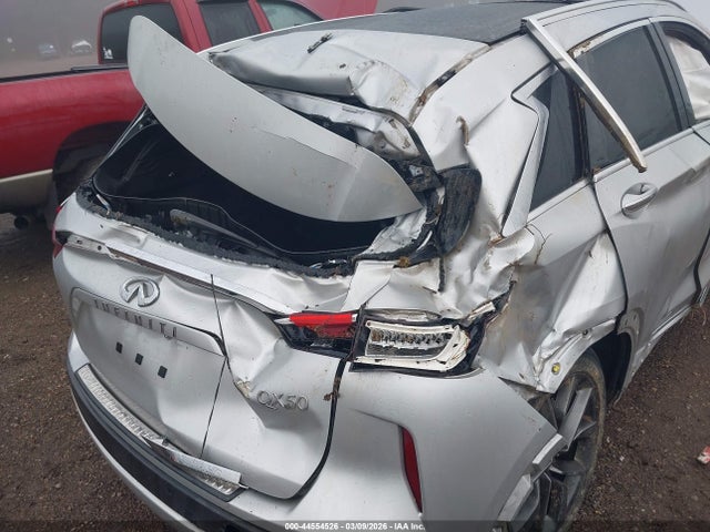 2019 INFINITI QX50 3PCAJ5M1XKF138330 Photo 5