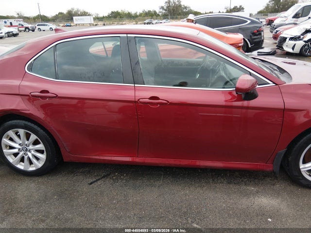 Toyota CAMRY LE 2019 4T1B11HK2KU807631 Image 13