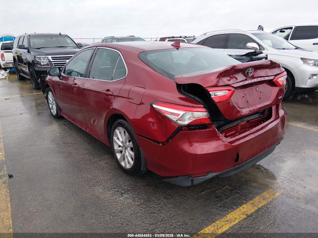Toyota CAMRY LE 2019 4T1B11HK2KU807631 Image 3