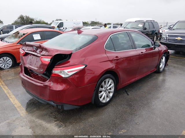 Toyota CAMRY LE 2019 4T1B11HK2KU807631 Image 4