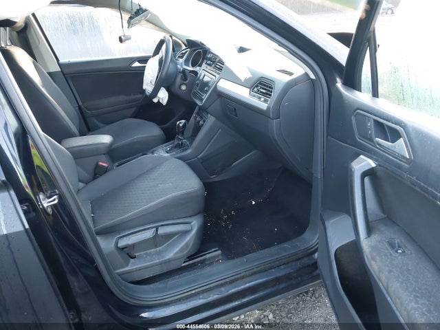 44554606 :رقم المزاد ، 3VV1B7AX0MM144848 vin ، 2021 Volkswagen Tiguan 2.0t S مزاد بيع