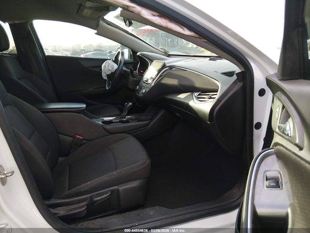 2018 CHEVROLET MALIBU 1G1ZD5ST7JF217892 Photo 4