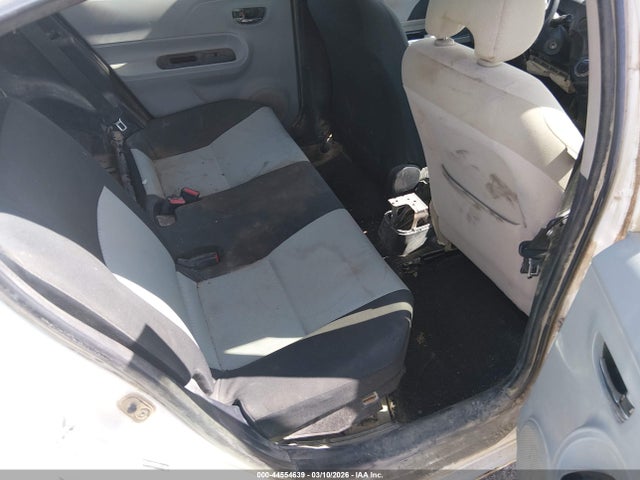 2013 TOYOTA PRIUS C JTDKDTB32D1544571 Photo 7
