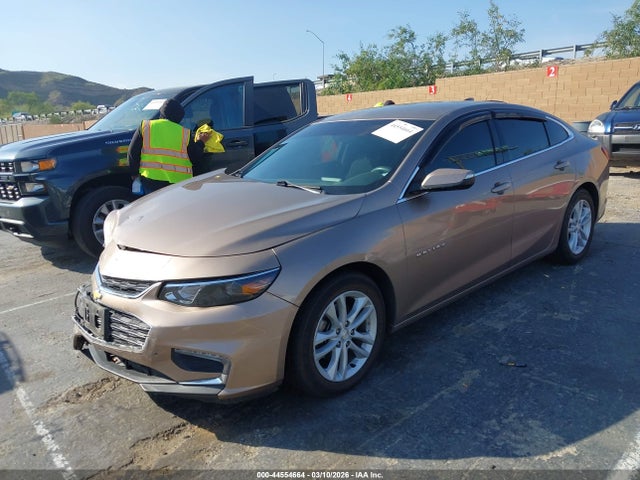 Chevrolet MALIBU LT 2018 1G1ZD5ST0JF267677 Image 2