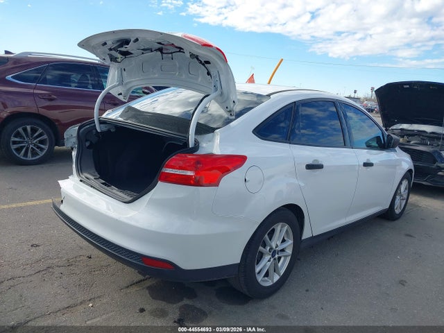 Ford FOCUS S 2016 1FADP3E25GL268078 Image 4