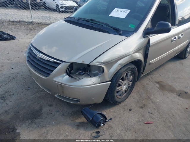 44554714 :رقم المزاد ، 2A4GP54L36R917776 vin ، 2006 Chrysler Town & Country Touring مزاد بيع