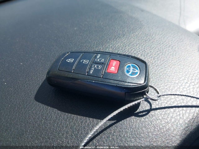 Toyota SIENNA LE 2023 5TDKRKEC3PS146087 Image 11