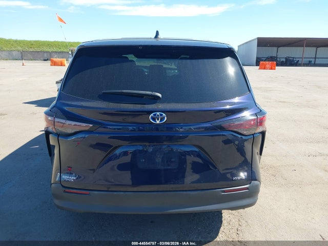 Toyota SIENNA LE 2023 5TDKRKEC3PS146087 Image 16