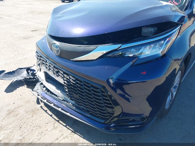 Toyota SIENNA LE 2023 5TDKRKEC3PS146087 Image 6
