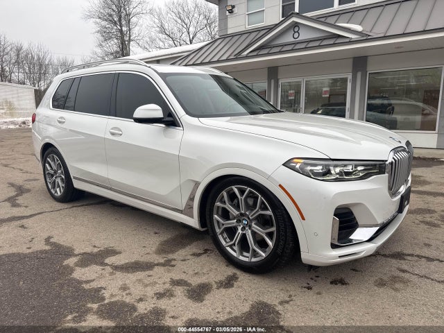 2021 BMW X7 5UXCW2C00M9H53341
