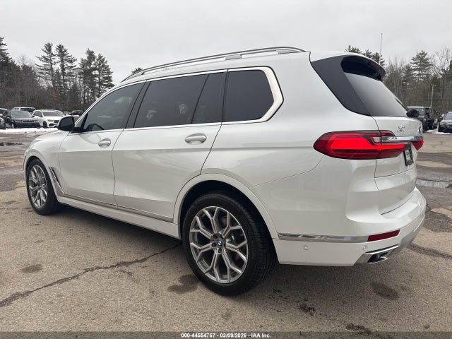 2021 BMW X7 5UXCW2C00M9H53341 Photo 2