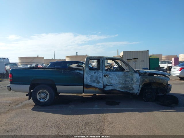 1998 Dodge Ram 2500 St მანქანა იყიდება აუქციონზე, vin: 3B7KC22Z4WG238901, აუქციონის ნომერი: 44554829