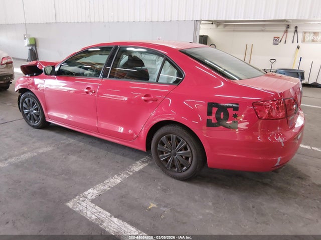 2013 Volkswagen Jetta 2.0l Base/2.0l S მანქანა იყიდება აუქციონზე, vin: 3VW2K7AJXDM311745, აუქციონის ნომერი: 44554830