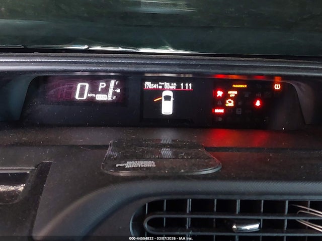 JTDKDTB38F1096825 Toyota Prius C Two
