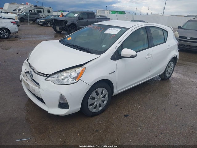 2014 TOYOTA PRIUS C JTDKDTB39E1566147 Photo 1