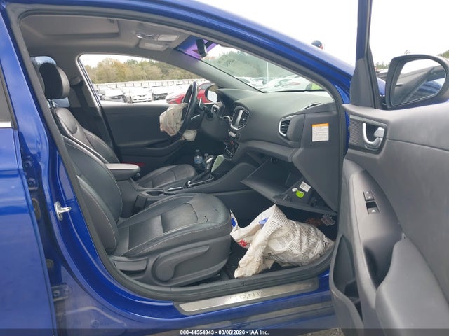 2019 HYUNDAI IONIQ HYBRID KMHC85LC0KU130053 Photo 4