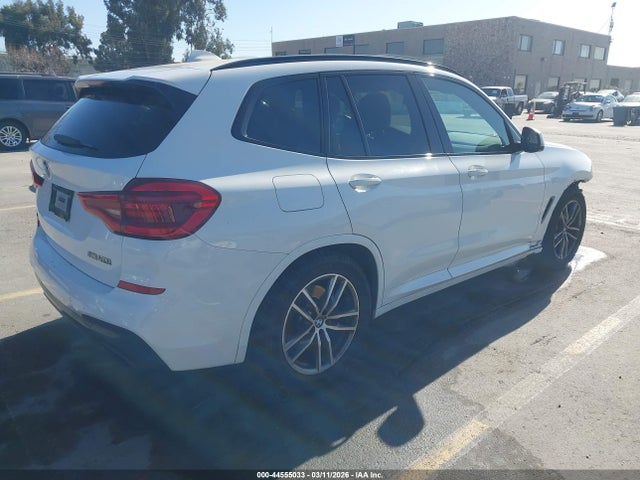 2018 BMW X3 5UXTS3C57J0Z02094 Photo 3