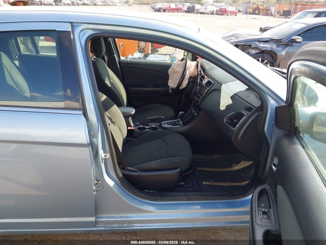 44555055 :رقم المزاد ، 1C3CCBBB4CN174051 vin ، 2012 Chrysler 200 Touring مزاد بيع