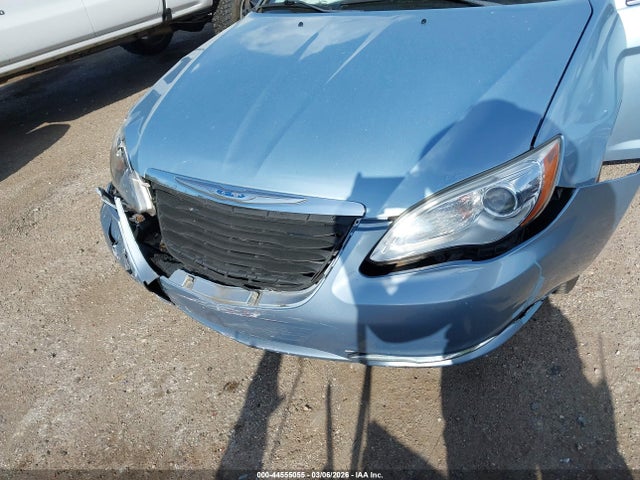 44555055 :رقم المزاد ، 1C3CCBBB4CN174051 vin ، 2012 Chrysler 200 Touring مزاد بيع