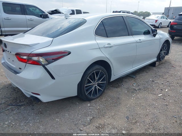 44555080 :رقم المزاد ، 4T1G11AK0RU245111 vin ، 2024 Toyota Camry Se مزاد بيع