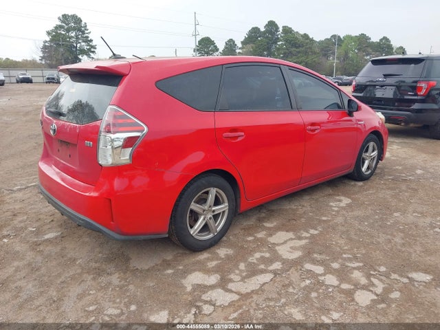 2015 TOYOTA PRIUS V JTDZN3EU3FJ019067 Photo 3