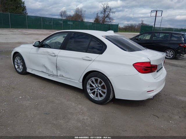 2017 BMW 320I WBA8A9C30HK863971 Photo 2