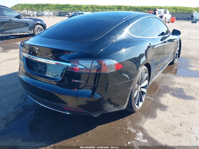 2015 TESLA MODEL S 5YJSA1E46FF115106 Photo 3