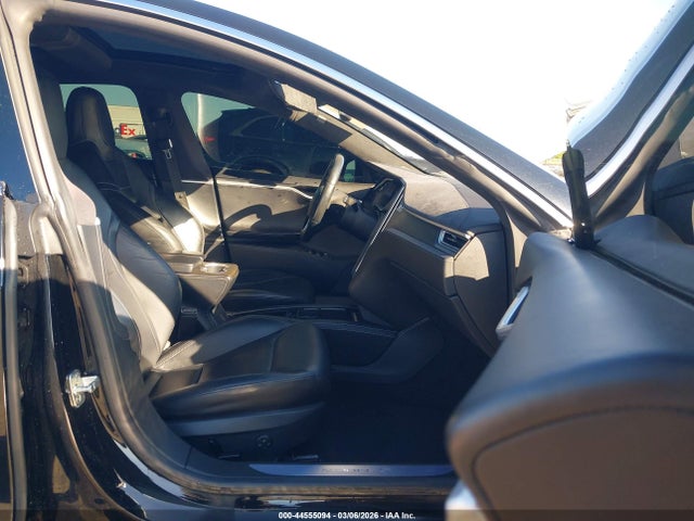 2015 TESLA MODEL S 5YJSA1E46FF115106 Photo 4