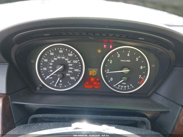 44555156 :رقم المزاد ، WBANU53589C118725 vin ، 2009 Bmw 528i مزاد بيع