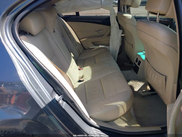 44555156 :رقم المزاد ، WBANU53589C118725 vin ، 2009 Bmw 528i مزاد بيع